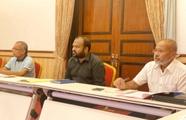 ޓޫރިޒަމް މިނިސްޓްރީން މިރޭ ބޭއްވި ބައްދަލުވުމުގައި މިނިސްޓަރު އަލީ ވަހީދު (މ) ބައިވެރިވެވަޑައިގަންނަވަނީ-- ފޮޓޯ: ޓޫރިޒަމް މިނިސްޓްރީ