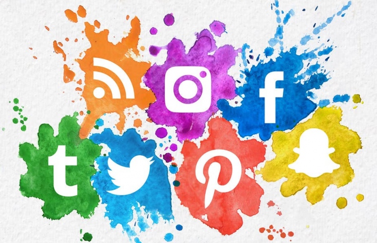 މާމަދަރިންގެ ފޮޓޯތައް ޑިލީޓްކުރަން ކޯޓަކުން އަމުރުކޮށްފި