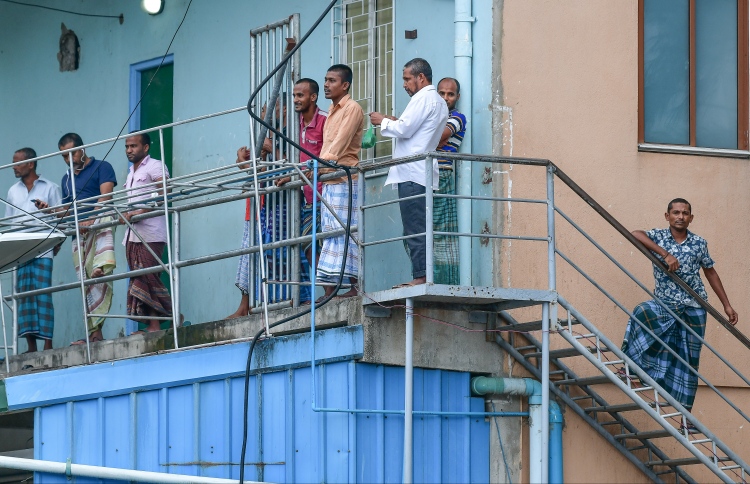 ހުޅުމާލޭ ލޭބާ ކުއާޓާއެއްގައި ހަމަނުޖެހުން ހިންގައިފި