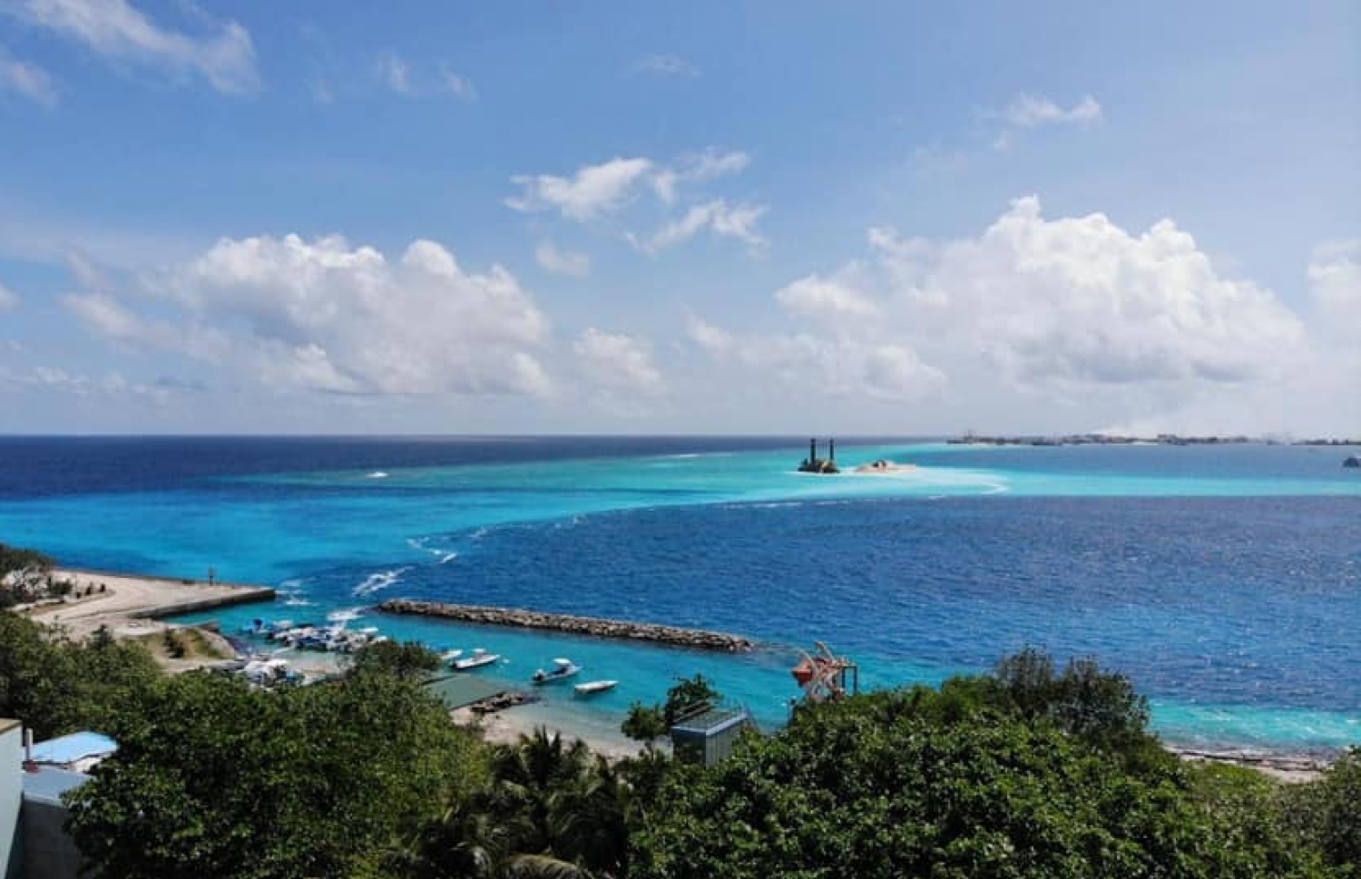 ގުޅީފަޅުގެ ބިން ހިއްކަން ފެށުމުން ވިލިމާލޭ ފަރަށް ބޮޑެތި ގެއްލުންތަކެއް ދަނީ ލިބެމުން-- ފޮޓޯ: ޒޫނާ ނަސީމް