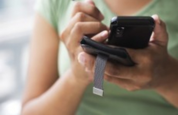 މި މީހާ އަށް ފުރާނާ އަށް ވުރެ މުހިންމުވީ ފޯނެއް