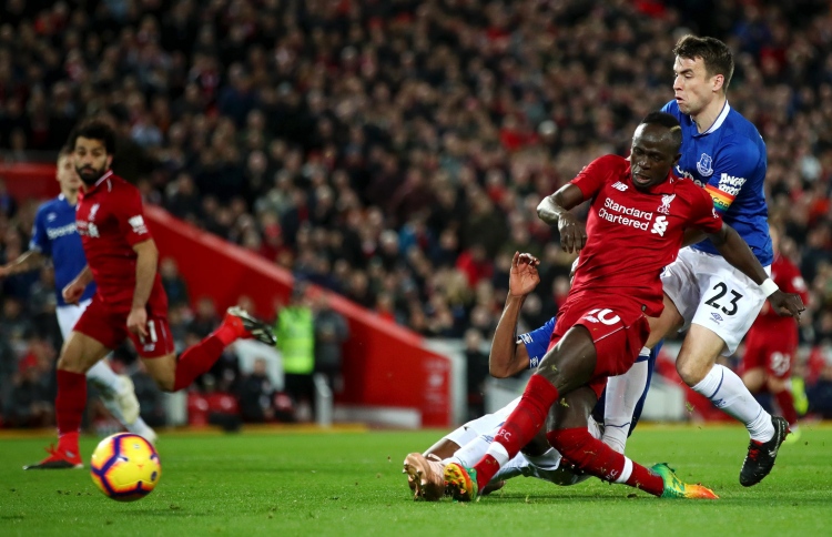 ޕްރިމިއާ ލީގުގެ ފަސް މެޗެއް ނިއުޓްރަލް ދަނޑެއްގައި؟