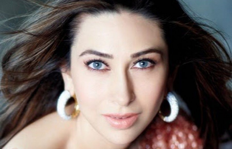 ފިލްމަކަށް ސޮއިކުރިކަމުގެ އިޝާރާތެއް ކަރިޝްމާ ދީފި