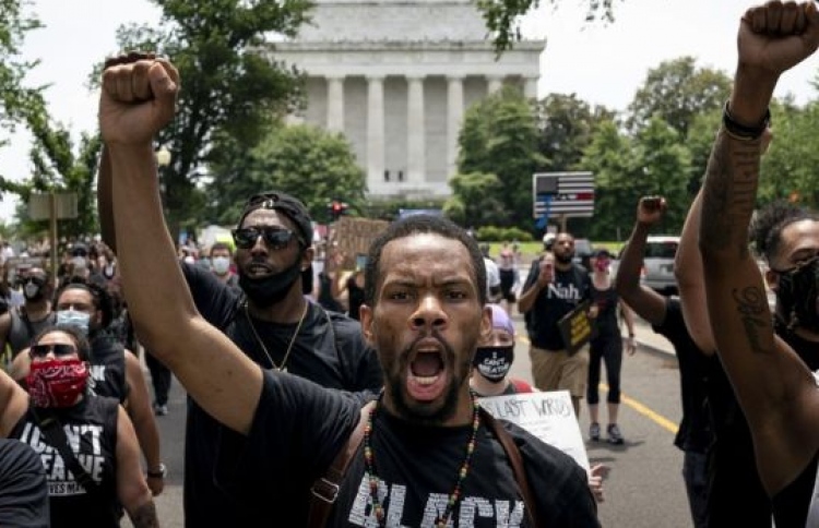 ނަސްލީ ތަފާތު ކުރުމާ އެމެރިކާ ދެކޮޅުކަން ދައްކައިދެނީ