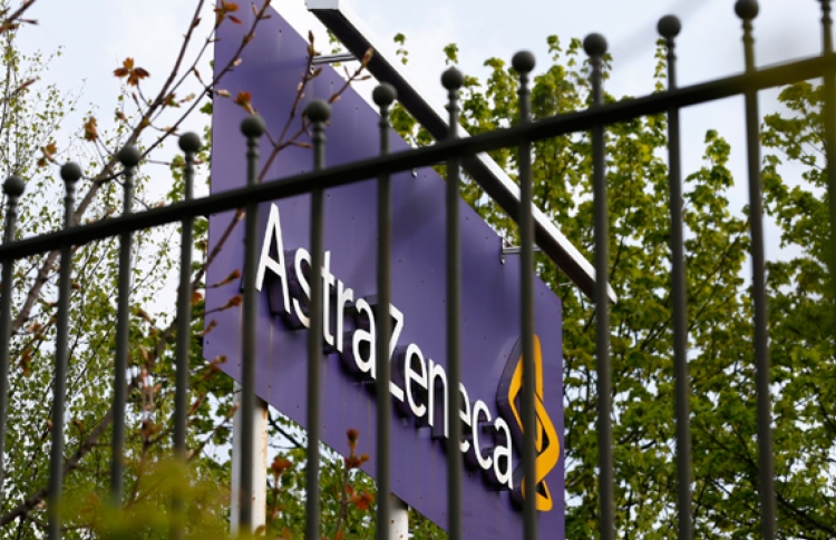 300 މިލިއަން ވެކްސިން ޑޯޒް އީޔޫ އިން ގަންނަނީ