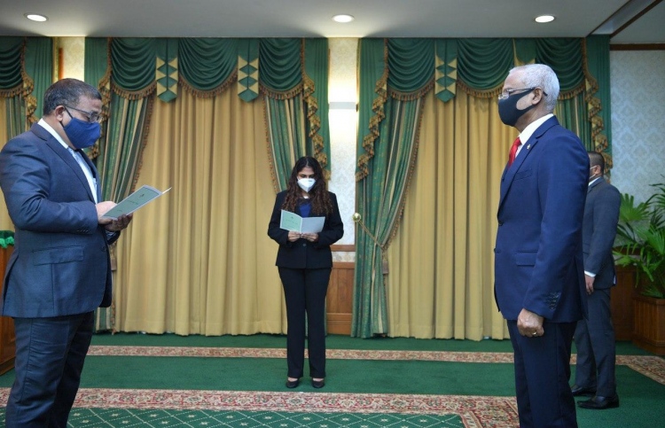 އަސްލަމް، އަލުން މަގާމުގެ ހުވާކުރައްވައިފި