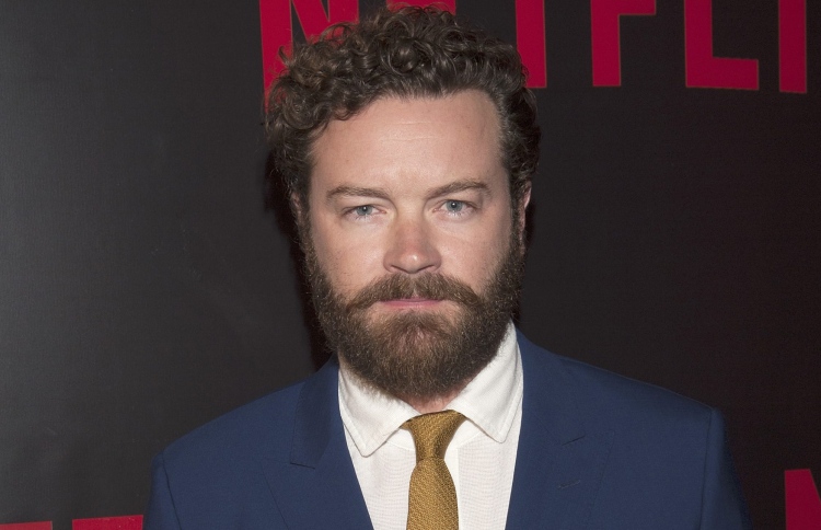 އެކްޓަރު ޑެނީގެ މައްޗަށް ރޭޕްގެ ތިން ދައުވާއެއް