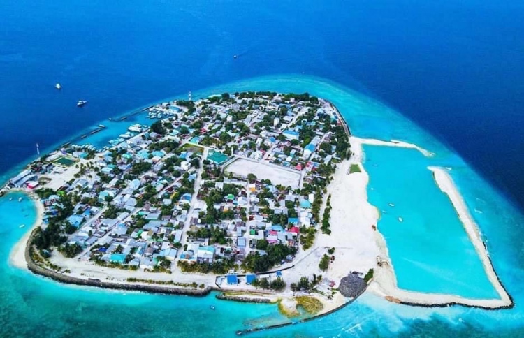 ގޭސްފުޅިއެއް ގޮވައި ފިހުނު މީހަކު އައިސީޔޫގައި