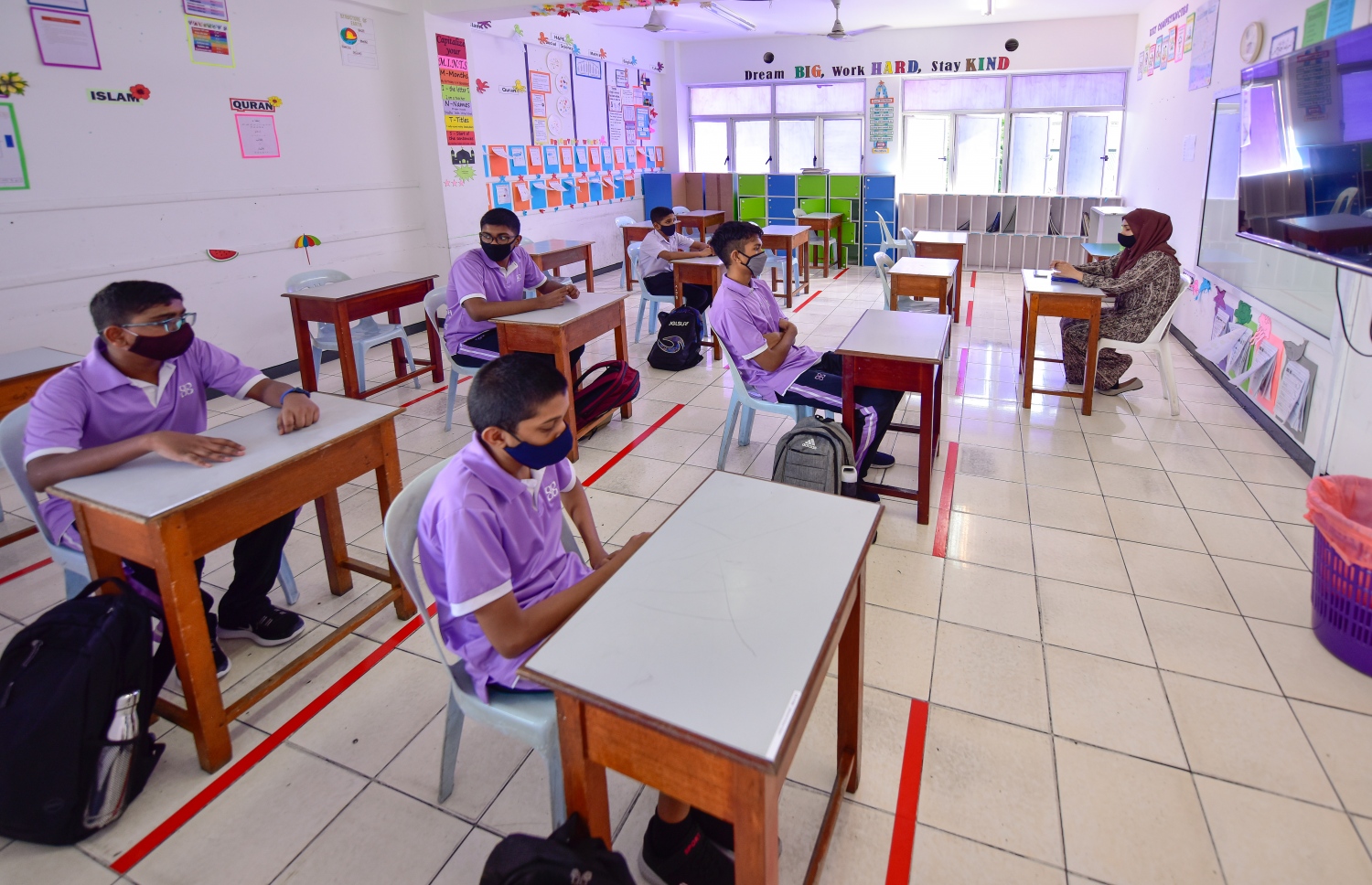 ނިއު ނޯމަލްގައި ހިރިޔާ ސްކޫލުގައި ކިޔަވައިދެނީ.-- ފޮޓޯ: އަހުމަދު އަވްޝަން /މިހާރު