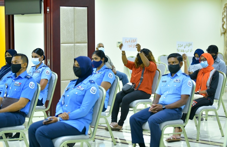 ޖިންސީ ގޯނާއާ ދެކޮޅަށް މަޖިލީހުގައި އިހުތިޖާޖު ކޮށްފި