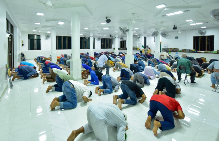 ޖަމާއާތުގައި މިވަގުތު މުހިއްމީ ގައިދުރުކުރުން: މައުމޫން