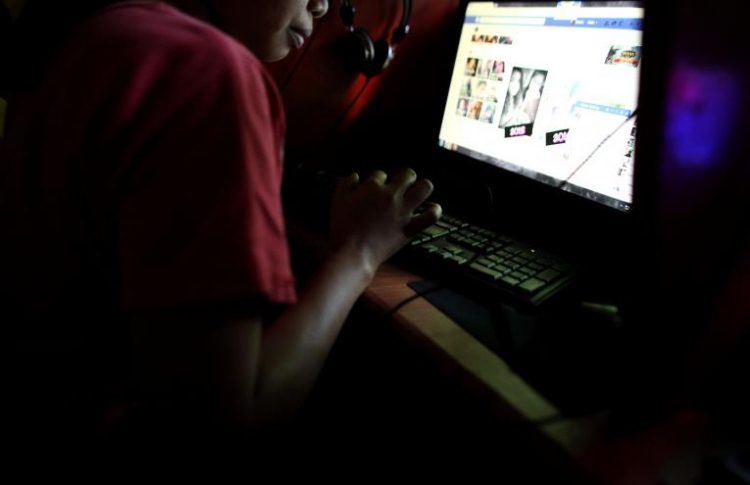 ހައްދެއް ނެތް އިންޓަނެޓާ އެކު ބެލެނިވެރިންގެ ޒިންމާ