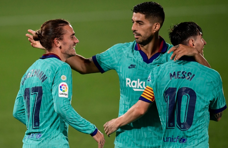 ބާސެލޯނާ އިން އުއްމީދު ދަމަހައްޓައިފި