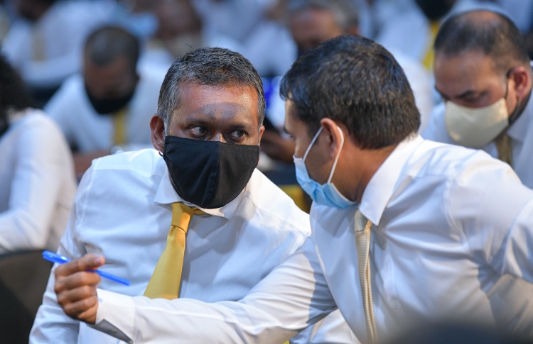 ފައްޔާޒްގެ ވޯޓަކީ ދެފަޅިން ކުޅޭ ޝޯއެއް: އިދިކޮޅު