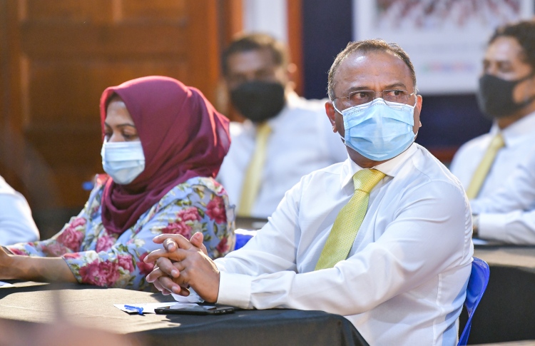 ނަޝީދު ކުރެއްވި ތުހުމަތުތައް ތަހުގީގުކުރަން ހުށަހަޅަނީ