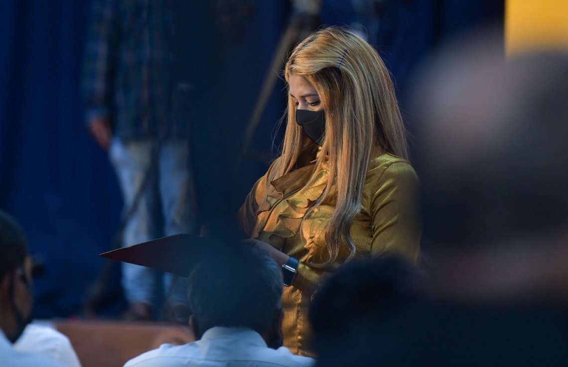 މާލެ: ޖުލައި 8، 2020: ޖަމާލުއްދީން ސްކޫލްގައި ބޭއްވި އެމްޑީޕީގެ ގައުމީ މަޖިލީހުގެ ޖަލްސާގެ ތެރެއިން: ކޮވިޑް-19 ފެތުރުން ކޮންޓްރޯލްކުރަން އެޅި ފިޔަވަޅުތަކުގެ ސަބަބުން ވަރަށް ބޮޑު ދައްޗަކާ ކުރިމަތިވެފައިވާ ކަަމަށާއި އެހެން ނަމަވެސް އެމްޑީޕީގެ ވައުދުތައް އަންނަނީ ފުއްދަމުން ކަމަށް ރައްޔިތުންގެ މަޖިލީހުގެ ރައީސް އަދި އެމްޑީޕީގެ ރައީސް މުހައްމަދު ނަޝީދު ވިދާޅުވި.-- ފޮޓޯތައް: އަހުމަދު އަވްޝަން އިލްޔާސް /މިހާރު