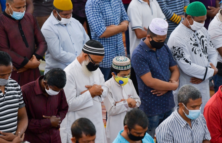 ތިން މަހަށް ފަހު އުފަލުން ހުކުރަށް