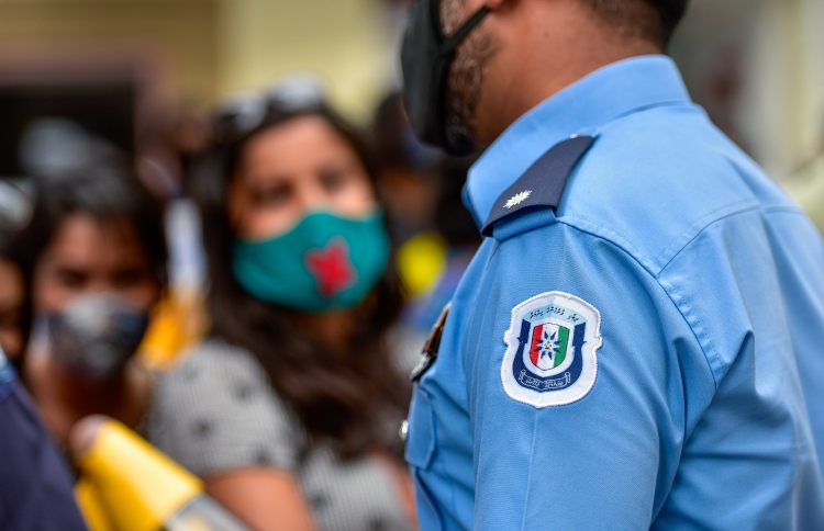 އަންހެނަކަށް އަނިޔާކުރި މައްސަލައެއް ބަލަނީ