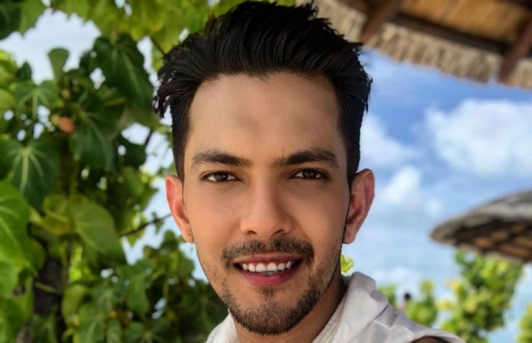 އިންޑިއަން އައިޑޮލް 12 ގެ އޮޑިޝަން އޮންލައިންކޮށް