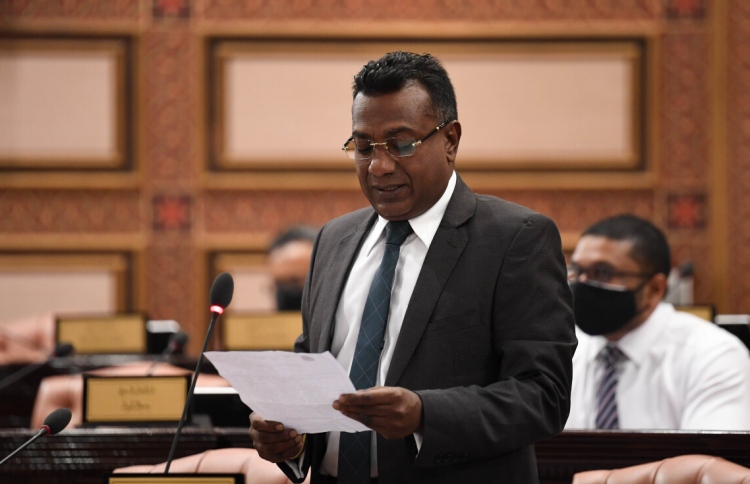 ޖާބިރު ހުށަހެޅުއްވި ގަރާރަށް އޭނާ ވެސް ވޯޓެއް ނުދެއްވި