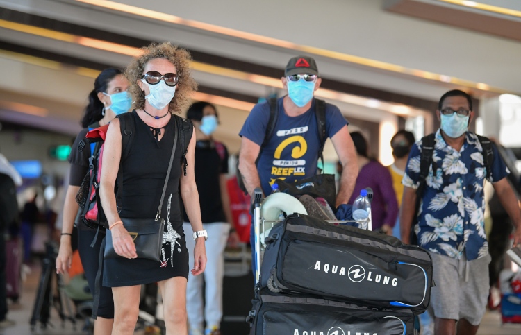 ގެސްޓު ހައުސް ހުޅުވާ ރަށްރަށުގައި މާސްކު މަޖުބޫރު