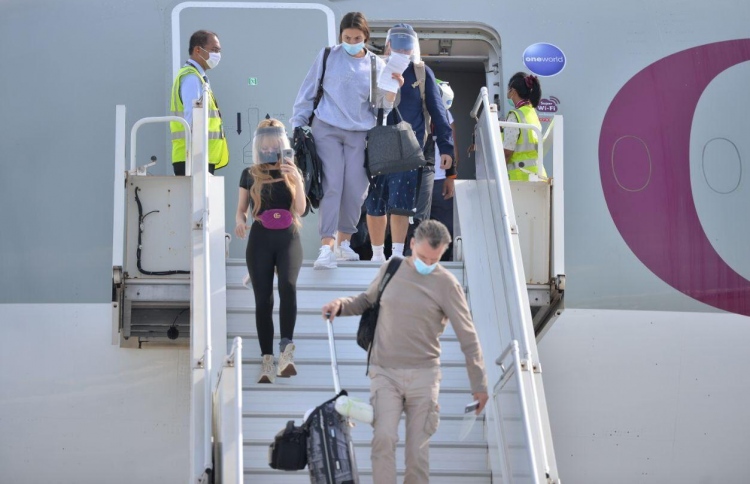 ފުރާ ޓޫރިސްޓުން އެޗްއީއޯސީ މެދުވެރިވެ ޓެސްޓްކުރަނީ