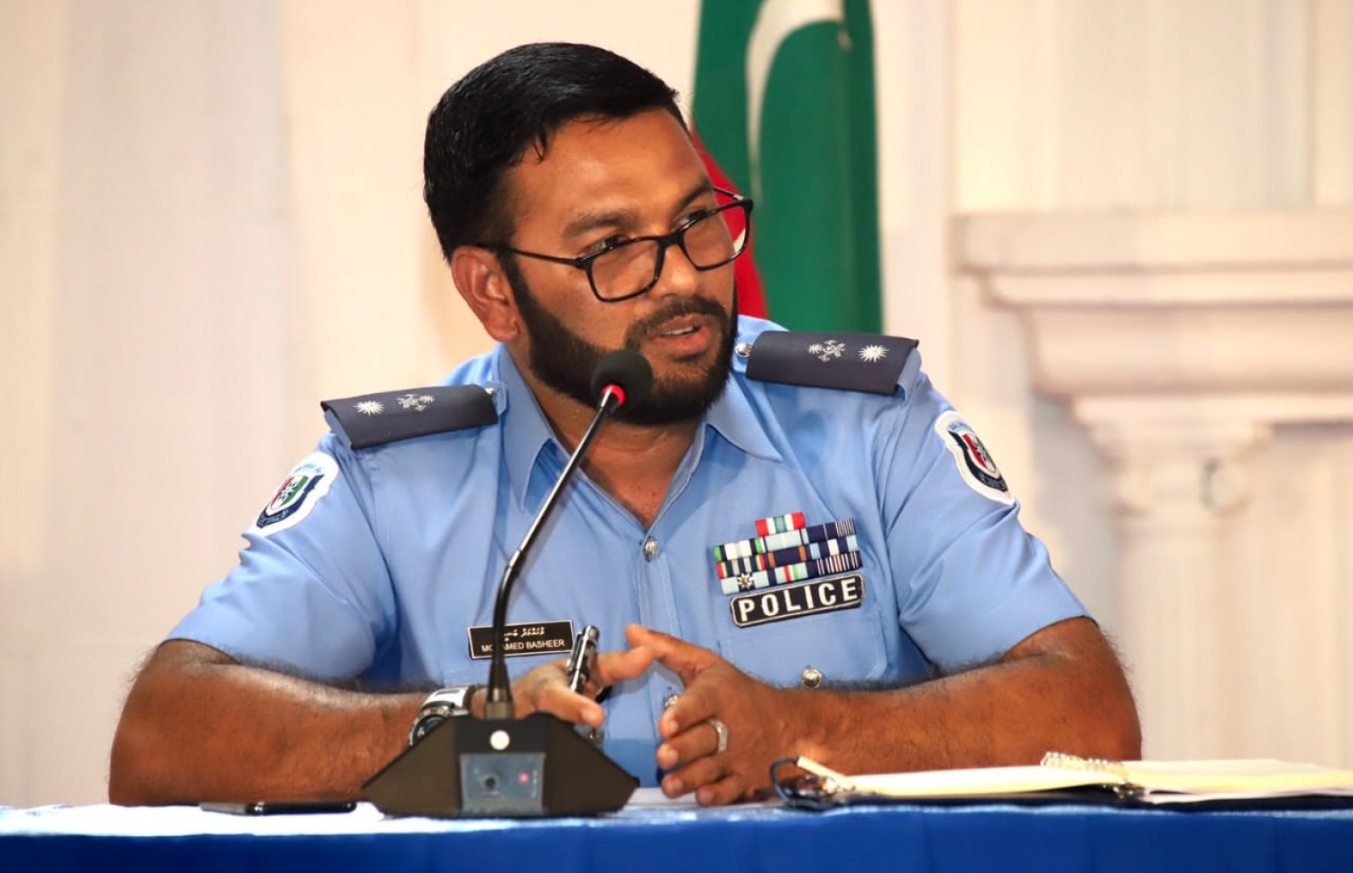 ޗީފް އިންސްޕެކްޓަރު ބަޝީރު ނޫސްވެރިންނާ ވާހަކަ ދައްކަވަނީ: އޭނާ ވިދާޅުވީ ބަނގުރަލުގެ މައްސަލަ ތަހުގީގު ނުކުރީ ސީނަށް ދިޔަ ފުލުހުންނަށް އެފަދަ ތުހުމަތެއް ނުކުރެވޭތީ ކަމަށް.