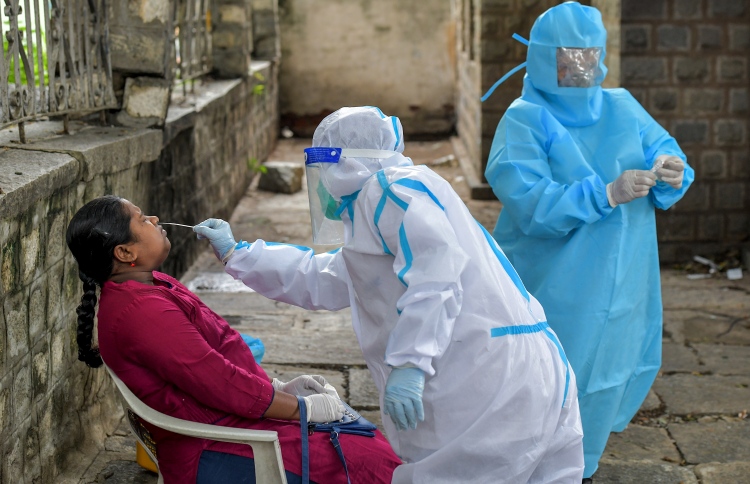 ވެކްސިންގެ ދެ ޑޯޒުން، އިންޑިއާ ވޭރިއަންޓް ކޮންޓްރޯލްވޭ