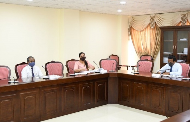 ގުރުއާން ކުލާސްތަކުގެ ޓީޗަރުން ވެސް ރަޖިސްޓްރީވާން ޖެހޭ