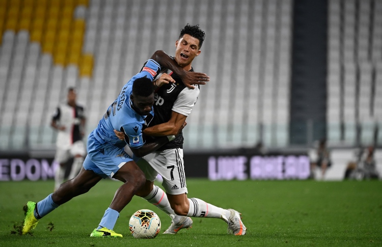 ރޮނާލްޑޯ އަށް ރެކޯޑެއް، ޔުވެންޓަސް ލީގު ހޯދުމާ ގާތަށް