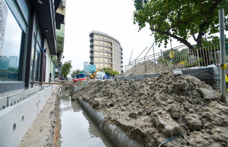 ދުވާލު މަގު ބަންދު ނުކުރެވޭ ގޮތަށް ހަމަޖައްސައިފި