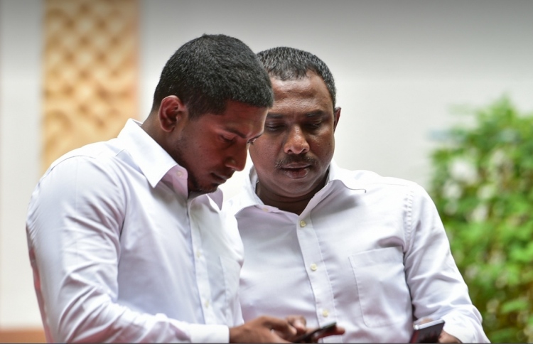 އާޒިމް އުޅުނީ ހަޑިކަމެއް ކުރުވަން: މަހްލޫފް