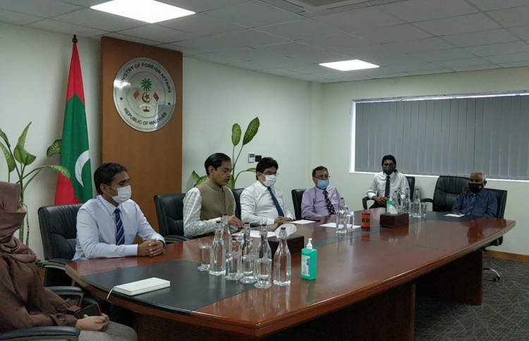 އިންޑިއާގެ ކޮންސިއުލޭޓާއެކު އައްޑޫ ތަރައްގީވުން، ޖޯކެއް