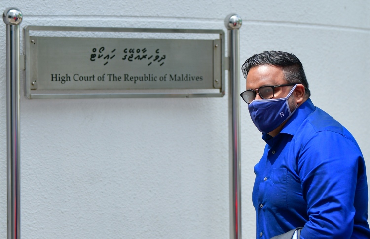 އަދީބު ޝަރީއަތް ނިމެންދެން ބަންދުކުރަން އެދިއްޖެ