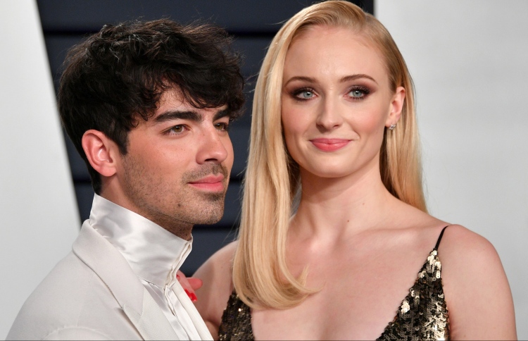 ސޯފީ ޓާނާ އަށް އަންހެން ކުއްޖެއް