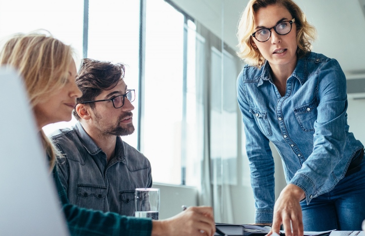 އަންހެން ވެރިން ތިބޭ ކުންފުނިތަކުގެ ފައިދާ މާ ބޮޑު