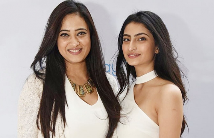 ޝްވޭތާ އާއި ޕަލަކް.