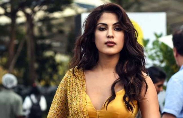 ސުޝާންތުގެ މަރު: ލޯބިވެރިޔާއަށް ޝައްކުތައް އިތުރުވަނީ!