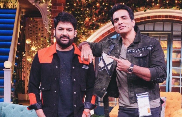 ކަޕިލްގެ ޝޯގައި ސޯނޫ.