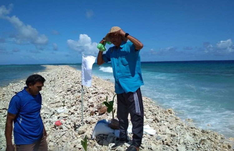 މީދުއަށް އުދައާ އެކު ލިބުނީ ދިގު ހުރާގަނޑެއް!