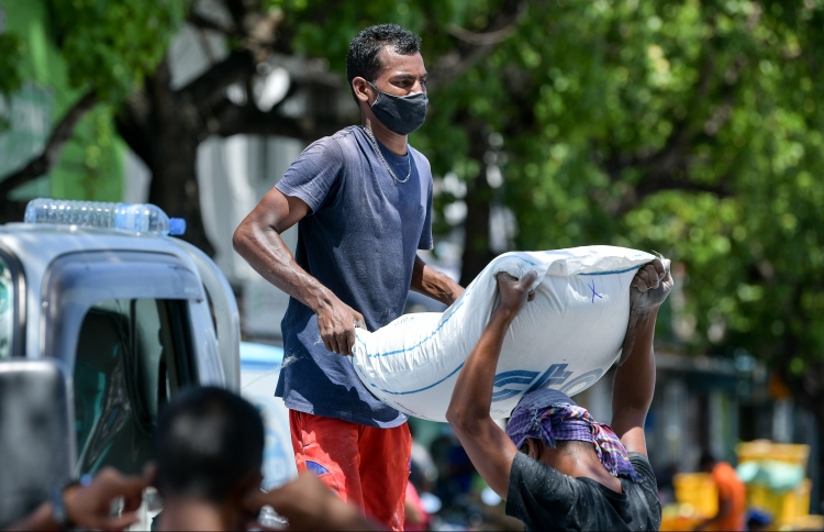 ސަރުކާރުން ހުރިހާ ހަރަދެއް ކުރަން ވައުދުވާ މޫސުމެއް!