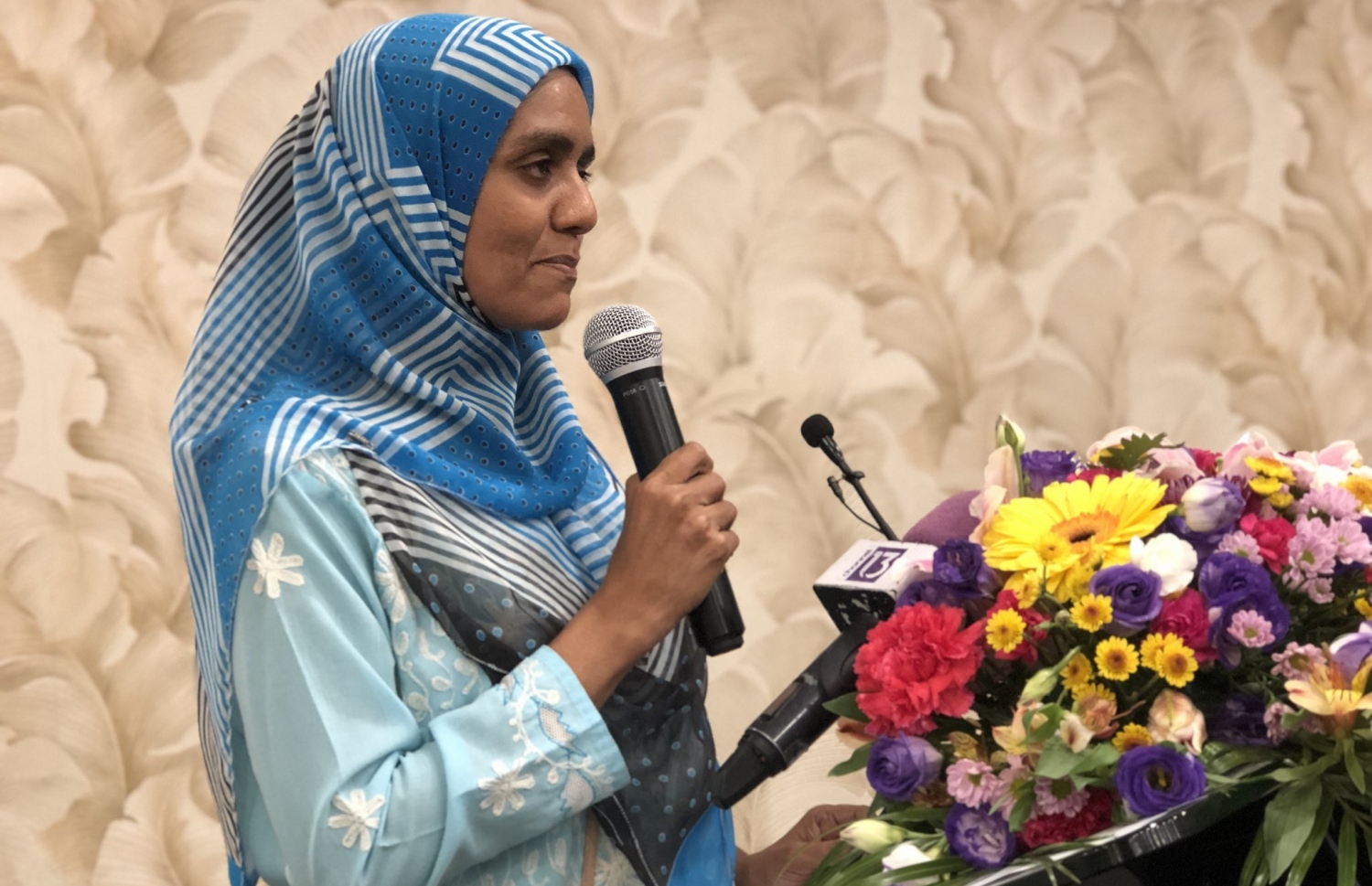 ދުންފަތް ކޮންޓްރޯލްކުރުމާ ބެހޭ ބޯޑުގެ ވައިސް ޗެއާޕާސަން ޑރ. އާމިނަތު އަރޫނާ: އޭނާ ވިދާޅުވަނީ ޓޭކް އަވޭގެ ހިދުމަތް ދޭ ގޮތަށް ކެއިންބުއިމުގެ ހިދުމަތް ދޭ ތަންތަން ބަދަލު ކުރަން ޖެހޭ ކަމަށް-- ފޮޓޯ: އައިޖީއެމްއެޗް