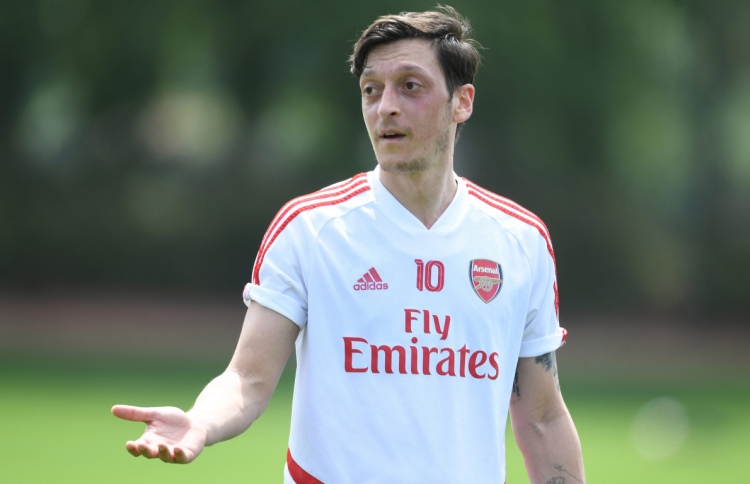 މުސާރަ ދީފައި އާސެނަލުން އޮޒިލް ދޫކޮށްލަނީ