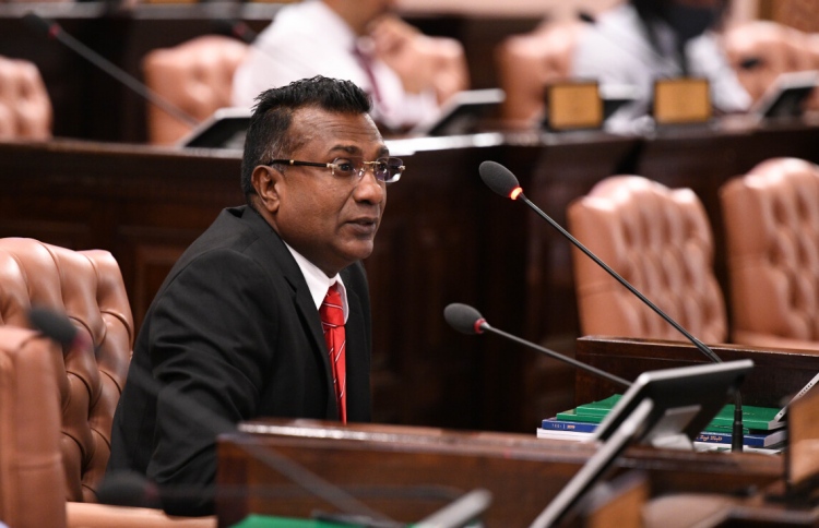 ޖާބިރާ ދެކޮޅަށް މަތިވެރި މީހުން މުޒާހަރާކޮށްފި