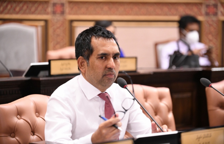 ޔާމީނަށް ވަކީލުންނާ ބައްދަލުނުވާ މައްސަލަ މަޖިލިހަށް