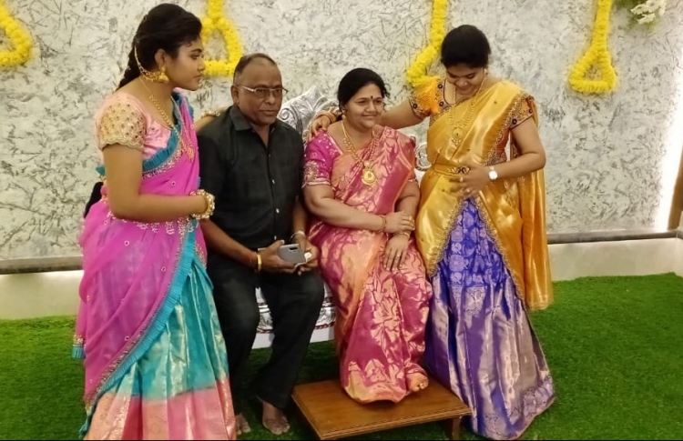 އަނބިމީހާ މަރުވުމުން ސްޓެޗޫއެއް ހަދައި އާ ގެޔަކަށް