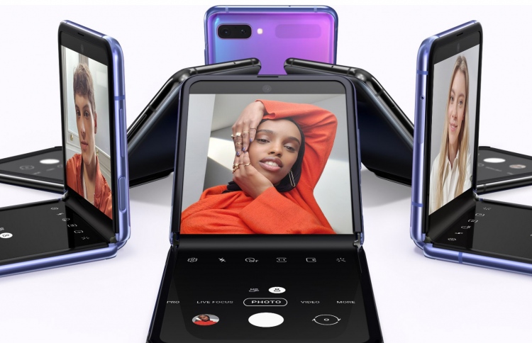 ސެމްސަންގެ ފަތްޖެހޭ ފޯނު އުރީދޫން ތައާރަފު ކޮށްފި