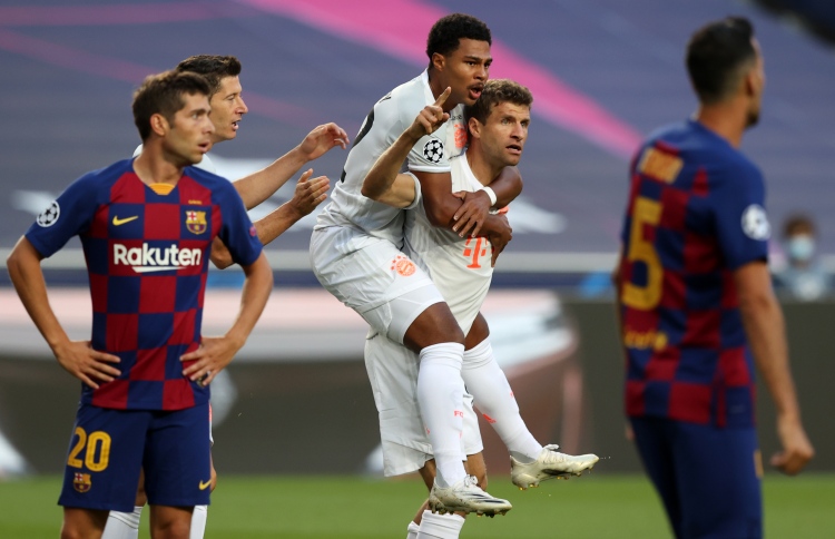 ލަދުވެތި ގޮތަކަށް ބާސެލޯނާ ކަޓުވާލައި ބަޔާން ސެމީ އަށް