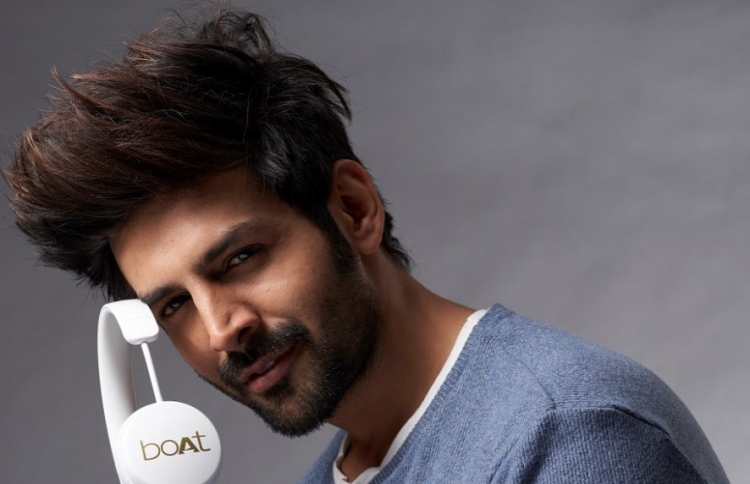 ބޮލީވުޑްގެ ޚަބަރުތައް ކުރުކޮށް