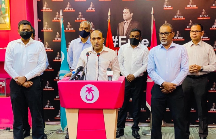 މިއަދުވެސް ވަކީލުންނަށް ޔާމީނާ ބައްދަލެއް ނުވި